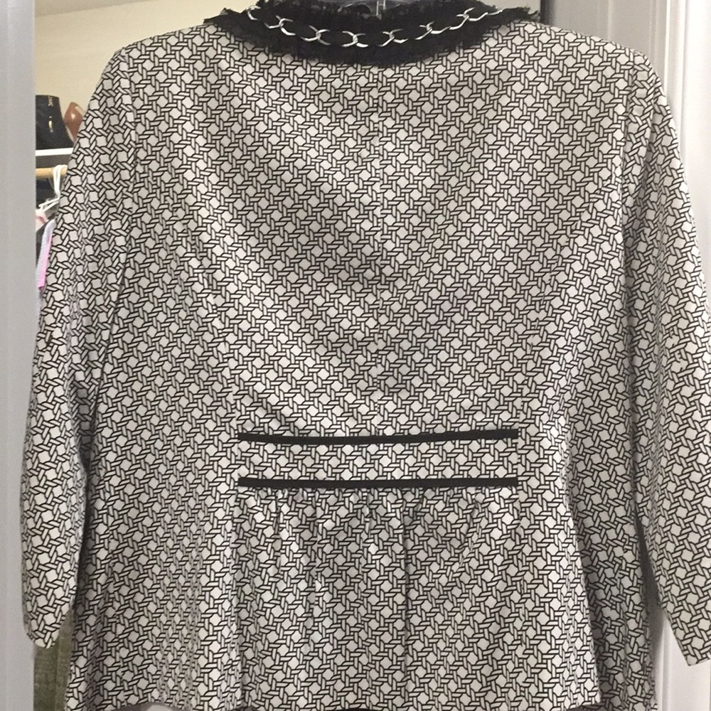 Blazer - Picture 2 of 3